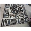 Image 2 : Aboriginal Design Blanket 64'' x 84'' 