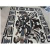 Image 3 : Aboriginal Design Blanket 64'' x 84'' 