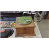 Image 2 : Vintage Gramophone with Assortment of 78 RPM Records