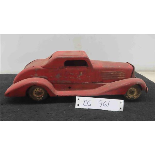 Pressed Metal Marx Car 14'' x 5'' x 4 1/2'' 