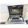 Image 3 : Danby Counter Top 'Bachelors Special' Dish Washer 17'' x 22'' x 18 1/2'' 