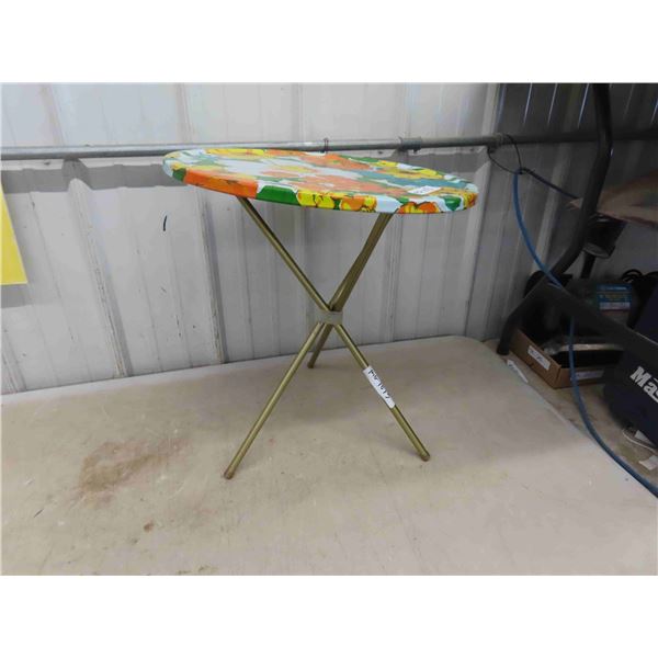 Vintage Retro Metal Stand 