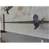 Image 5 : 2 Wood Handles , 2 Pry Bars , Manual Auger 
