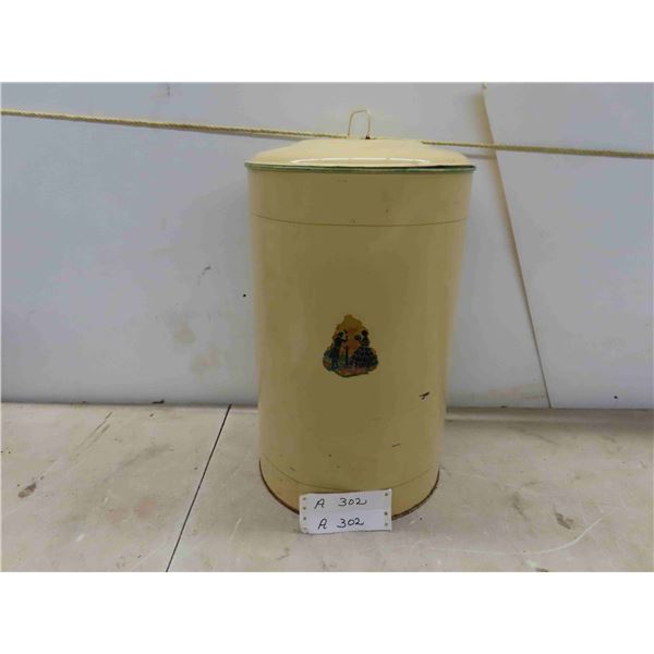 Vintage Metal Garbage Can with Lid 10'' x 16'' 