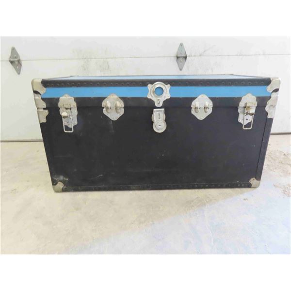 Vintage Trunk 39 3/4'' x 20'' x 20 1/2'' 