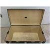 Image 5 : Vintage Trunk 39 3/4'' x 20'' x 20 1/2'' 