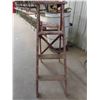 Image 2 : 4ft Wood Step Ladder