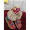 Image 2 : Very Old First Nations Cree Beaded Moccasins Deer Hide with Wolf Fur