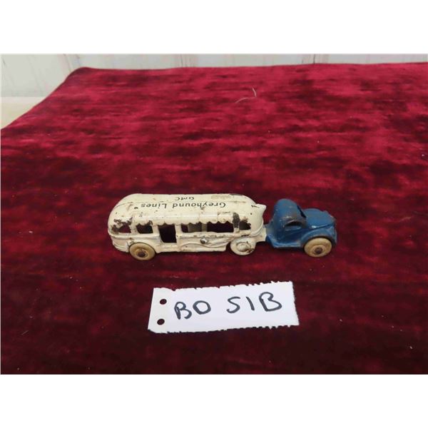Antique 1930s Greyhound Bus Lines G.M.C. Cast Iron Toy 6'' L 
