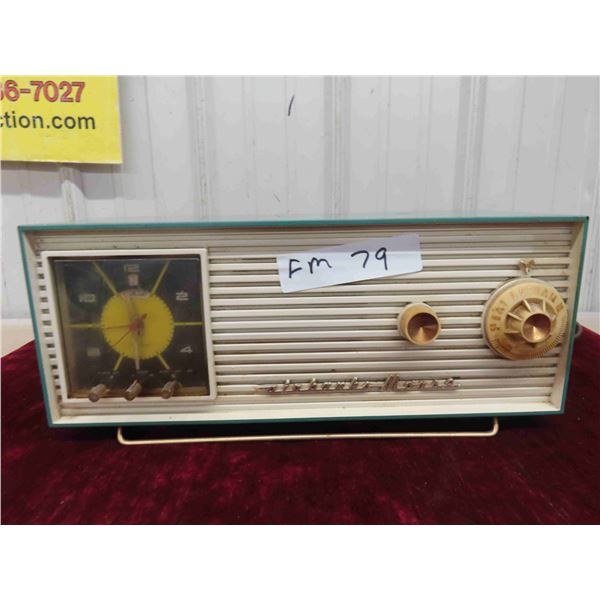 Fairbanks Morse Bakelite Radio 