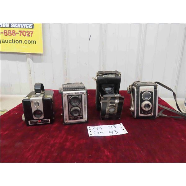 Kodak Dualtex III Camera , Jiffy Kodak Six-20 , Kodak Brownie Hawkeye , Spartus 