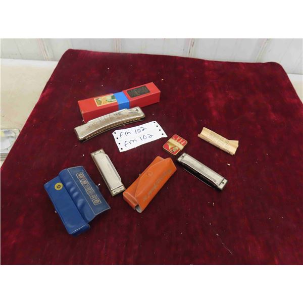 3 Harmonicas : Hohner Harp , Hohner Special 20 , Hohner Echo 