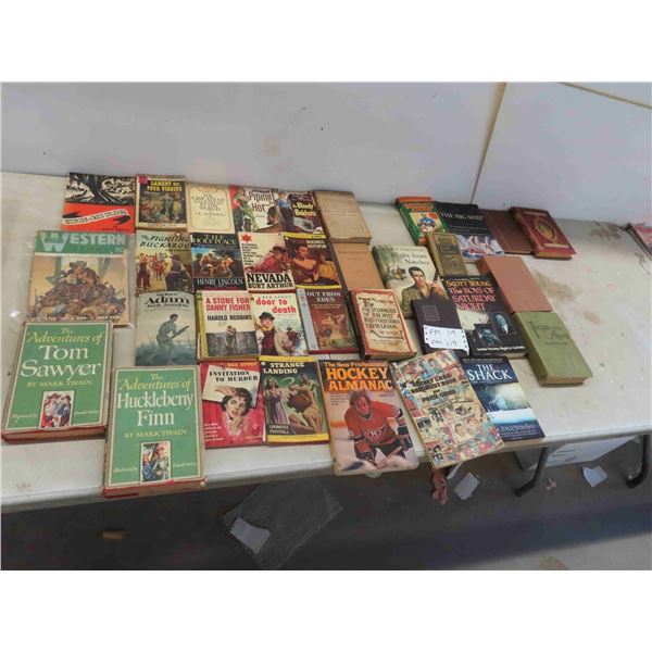 Various Booklets : 1940 Western Story , Mark Twain , Tarzan , Plus 