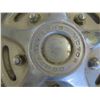 Image 2 : 4 Ford Chrome Hubcaps 