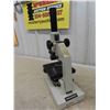 Image 2 : Vintage Lab Microscope 
