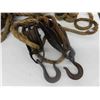 Image 3 : Antique Block and Tackle Pulley with 80ft of Rope 