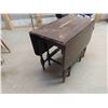 Image 2 : Gate Leg Table - Extended Size 30'' x 36'' x 52''
