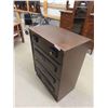 Image 2 : 4 Drawer Dresser 42'' x 32'' x 18'' 