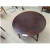 Image 2 : Stand/Small Youth Table 22'' Tall x 30'' Across