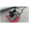 Image 4 : MTD 3HP 21'' Snowblower 