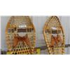 Image 3 : Set of Snowshoes with Straps 14'' x 40'' 