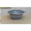 Image 2 : Vintage Granitware Basin 18'' Diameter , Chamber Pot Bed Pan 