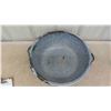 Image 3 : Vintage Granitware Basin 18'' Diameter , Chamber Pot Bed Pan 