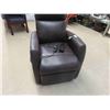 Image 5 : Leather/Leather-Style Power Recliner 