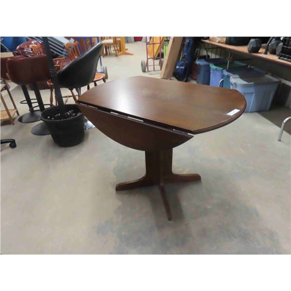 Pedestal Dropleaf Table 30'' x 40'' Across