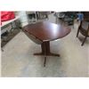 Image 4 : Pedestal Dropleaf Table 30'' x 40'' Across
