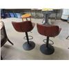 Image 4 : 2 Swivel Adjustable Bar Stools