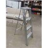 Image 1 : Aluminum Step Ladder 48''