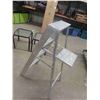 Image 3 : Aluminum Step Ladder 48''