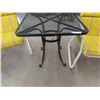 Image 5 : Bistro Table , 2 Patio/Pool Side Chairs 