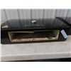 Image 3 : 2 Bakerstone Pizza Cookers - Top Stone Broken on Both, Maybe Make One out of 