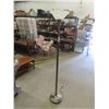 Image 1 : Modern Floor Lamp 