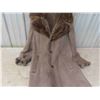Image 3 : Ladies Coat with Fur Collar 
