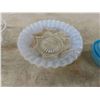 Image 4 : Fenton Vase, Dishes, Hen on Nest Candy Dish 