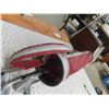 Image 2 : 7 Golf Clubs and Bag 