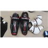 Image 4 : Hockey Equipment Complete Set - Fits Someone 5ft 8'' - 5ft 11'' and Weighs 150-170lbs 