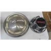 Image 8 : Chevy Hubcaps, Beauty Rings & Center Cap 