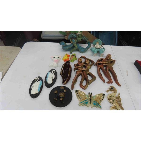 Knick Knacks , Hanging Wall Art 