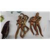 Image 3 : Knick Knacks , Hanging Wall Art 