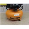 Image 3 : Bostitch 2.6 Job Site Air Compressor 6 Gallon - Working