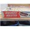 Image 8 : Vintage Table Top Hockey Game No Players or Puck 