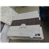 Image 2 : 4 Boxes of Hive Wall Flats 