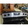 Image 2 : Amana Stainless Stove 