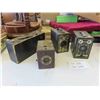 Image 1 : 4 Vintage Cameras : Brownie , Warwick 
