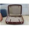 Image 2 : 3 Suit Cases 