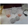 Image 3 : Vintage Salt and Pepper Shakers , Pyrex Pie Plate , Chip and Dip Bowl & More 